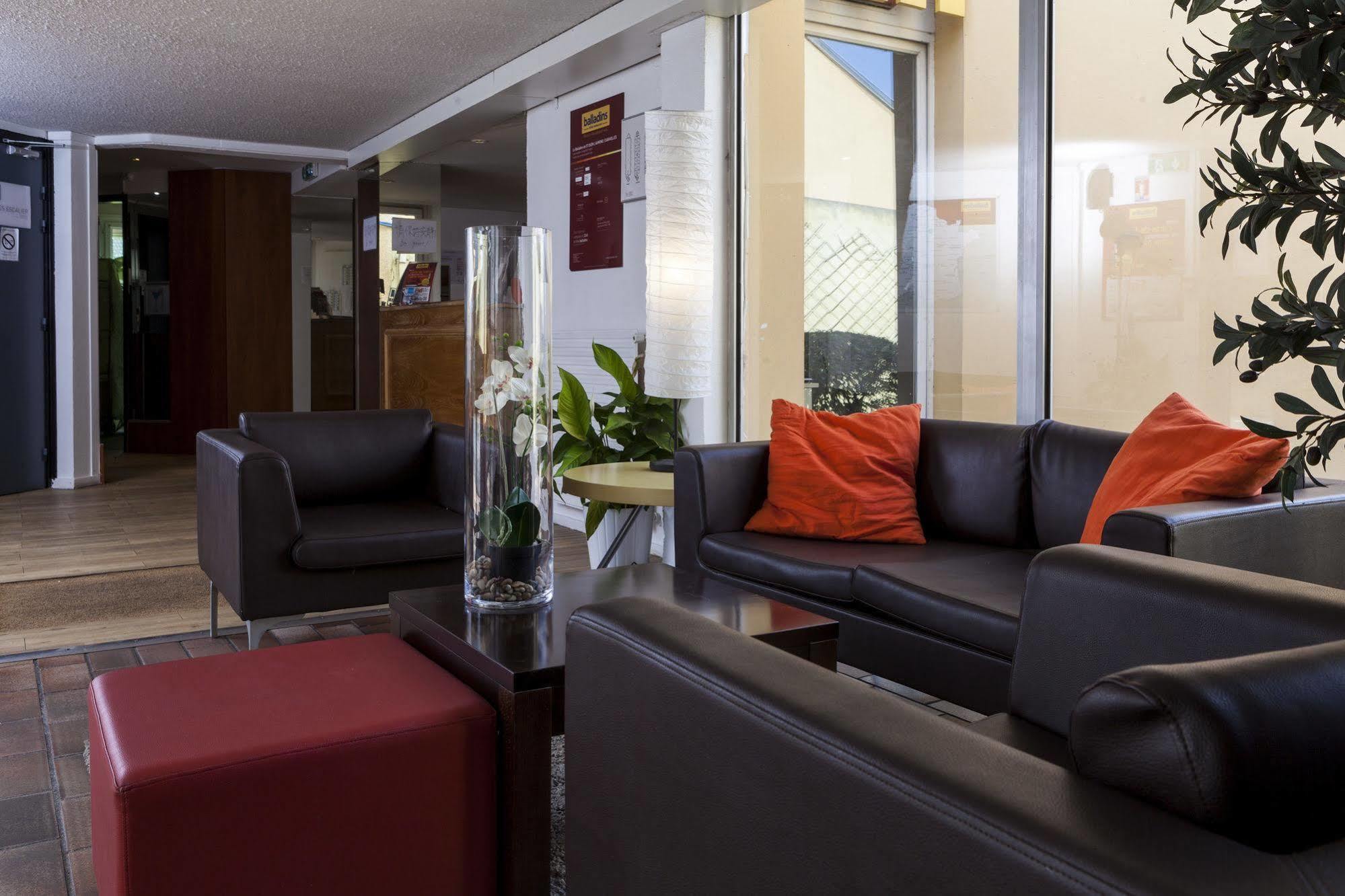 Ibis Budget Saint-Ouen-L'Aumone Exterior foto