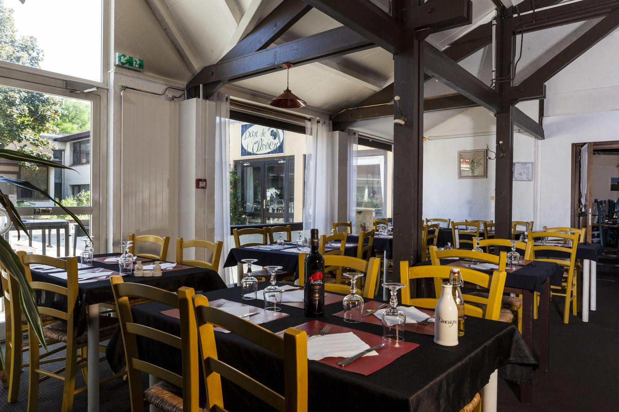Ibis Budget Saint-Ouen-L'Aumone Exterior foto
