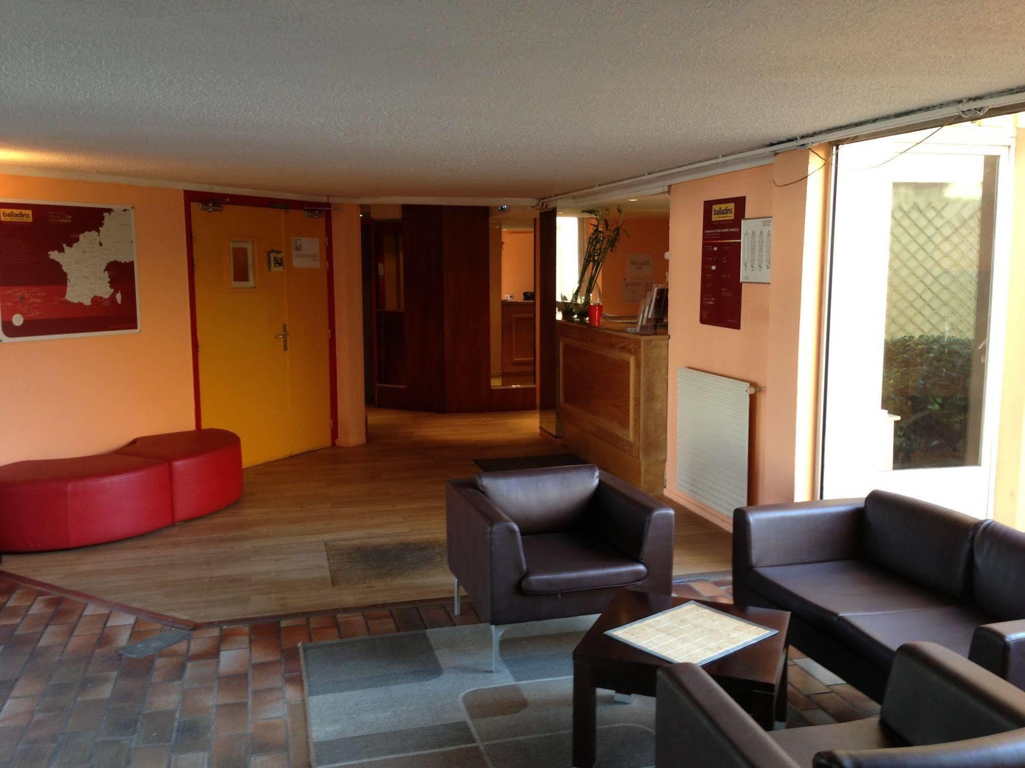 Ibis Budget Saint-Ouen-L'Aumone Exterior foto